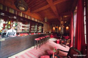 bar