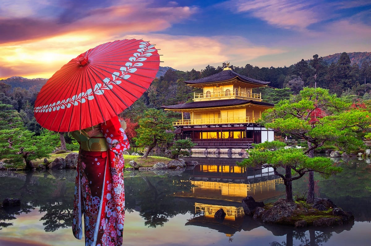 Templo-Kinkakuji-en-Kioto-Japon