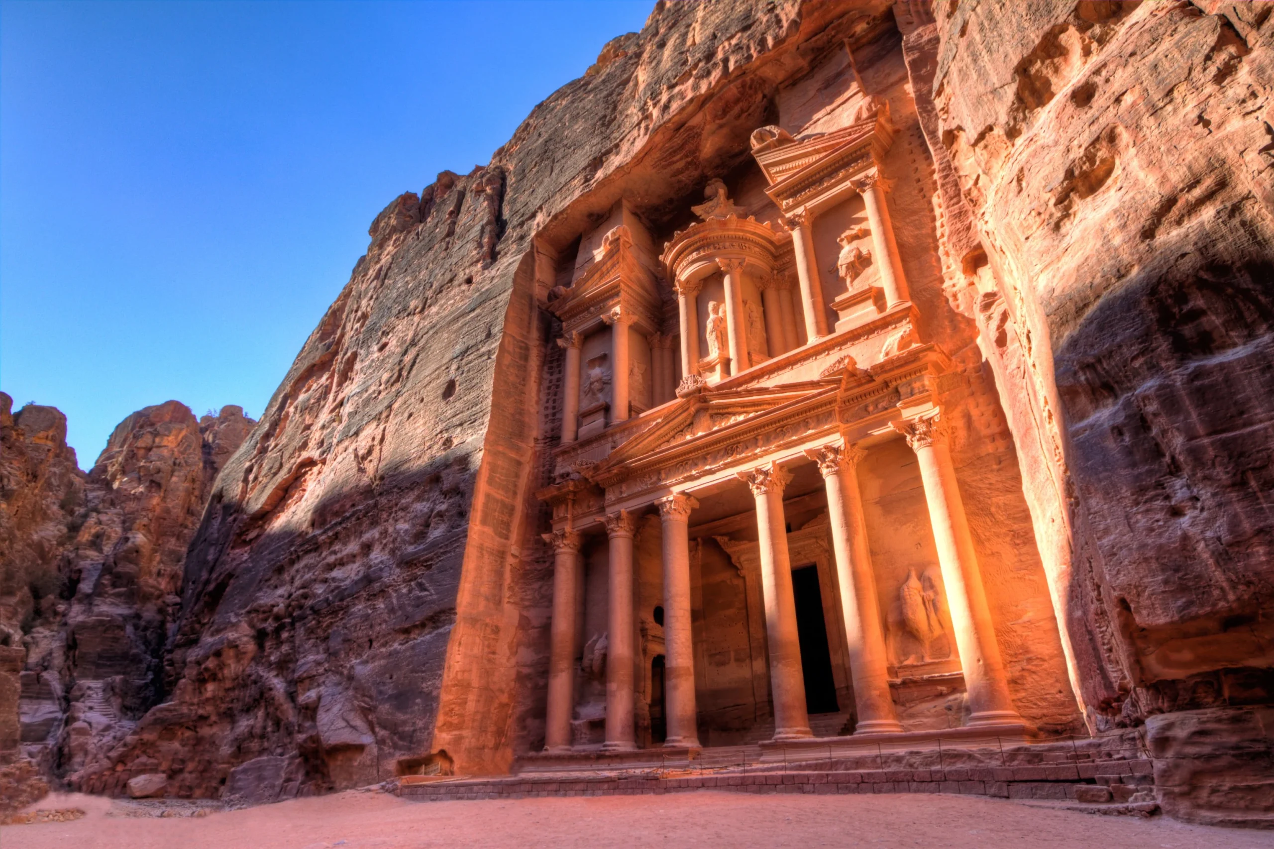 Petra Maventur Travel